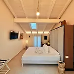 Vendégház Rooms,reggio Con Bagno Privato, Tv, Clima , Wi-fi
