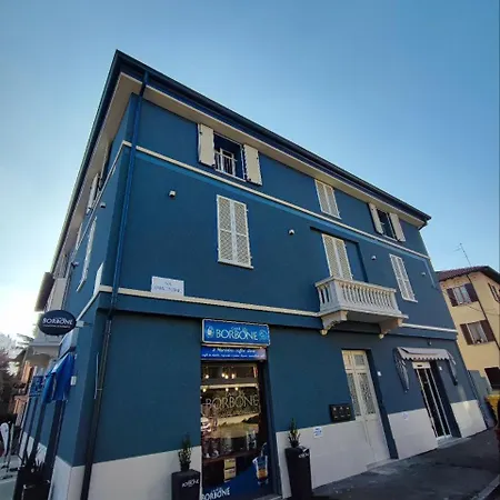 Rooms,reggio Con Bagno Privato, Tv, Clima , Wi-fi 게스트하우스 4*