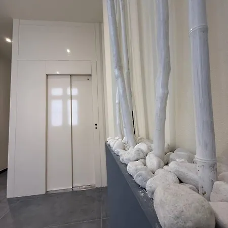 게스트하우스 Rooms,reggio Con Bagno Privato, Tv, Clima , Wi-fi 4*