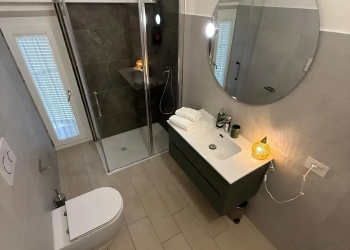 Rooms,reggio Con Bagno Privato, Tv, Clima , Wi-fi Pensjonat